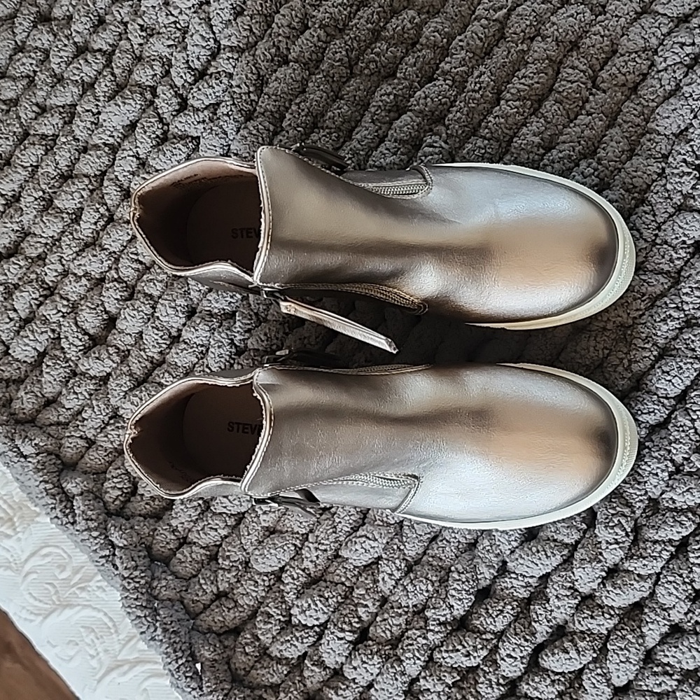 Steve Madden girl shoes
